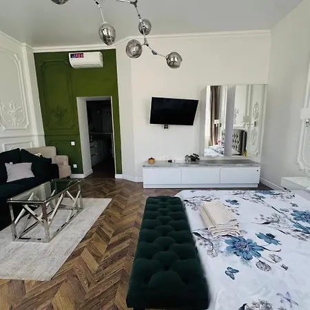 Lägenhet братів рогатинців 43 Lviv