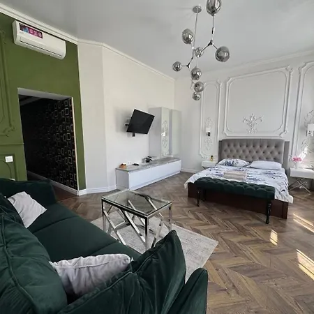братів рогатинців 43 * Lviv