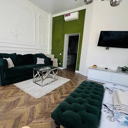 братів рогатинців 43 * Lviv